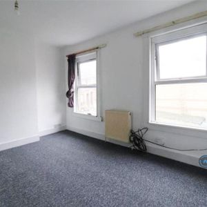 4 bedroom terraced house to rent - Photo 2
