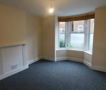 4 bedroom semi-detached house to rent - Photo 1