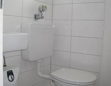 Hier fühlen Sie sich wohl: geräumige 3 Zimmer -Wohnung - Photo 1