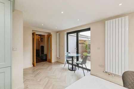 Grove View, Bristol Road, Hambrook, Bristol, Gloucestershire, BS16 - Photo 4