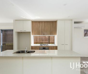 Family Home in Popular Woodlands Estate!! - Photo 1