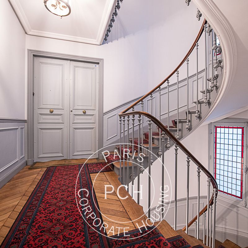 rue du Faubourg Poissonniere, 75009, Paris - Photo 1