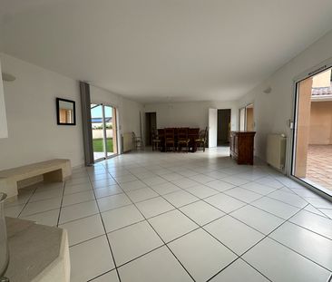 House - Photo 3