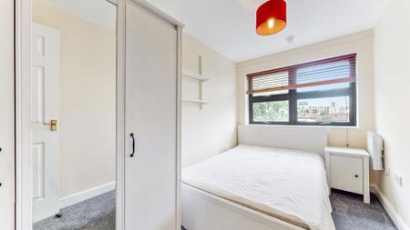2 bedroom apartment to rent - Photo 4