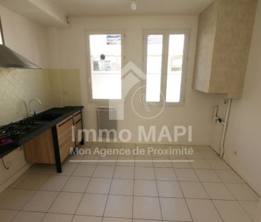 Location Appartement 2 pièces 43m² LE GRAU DU ROI 30240 - Photo 3