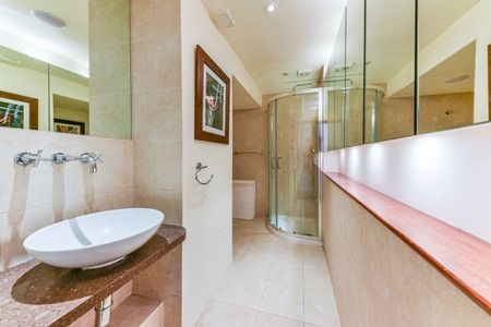 1 Bed Flat, Gloucester Terrace, W2 - Photo 4