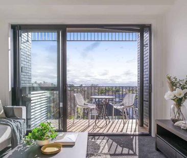 Modal Magic! - Photo 1