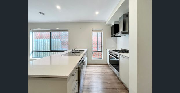 Excellent Location! - Photo 1