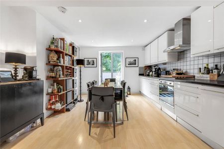 3 bedroom flat to rent - Photo 3