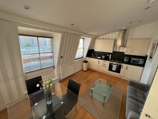 1 Bed Flat, Claverton Street, SW1V - Photo 1