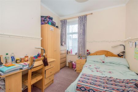 4 bedroom property to rent - Photo 4