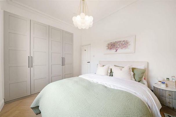 1 bedroom block of apartments to rent - Photo 1