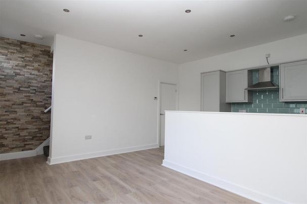 2 bedroom semi-detached house to rent - Photo 1