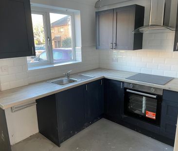 2 bedroom terraced house to rent - Photo 3