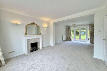 Tilsworth Road, Beaconsfield, Buckinghamshire, HP9 - Photo 2