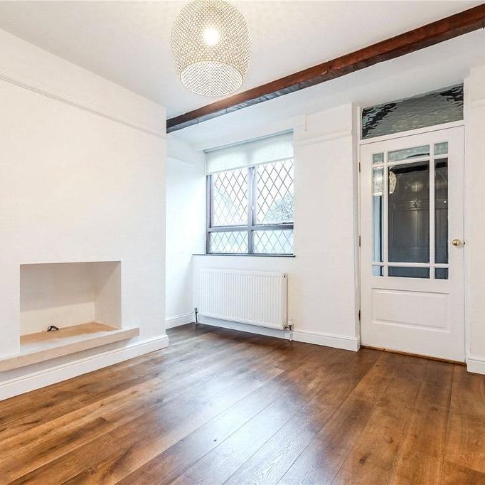 3 bedroom semi-detached house to rent - Photo 1