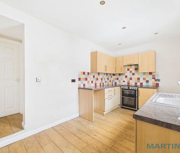 2 bedroom terraced house to rent - Photo 4