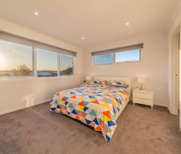 Stunning Fully Furnished 4-Bedroom Home – Short-Term Lease (3–6 Mon... - Photo 6