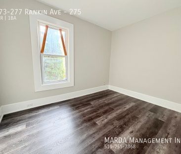 MODERN LIVING IN A NEWLY RENOVATED 2BEDROOM/1BATH UNIT+ UTILITIES - Photo 2