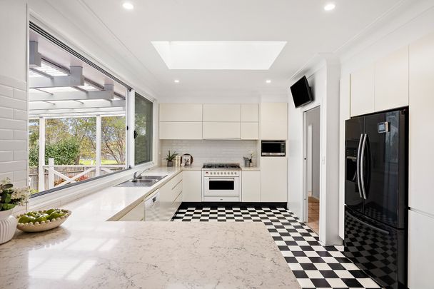 6 Annette Place, Belrose NSW 2085 - House For Rent | Domain - Photo 1