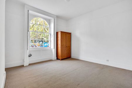 2 bedroom ground floor flat to rent - Photo 3