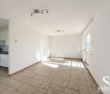 Dakappartement GERENOVEERD met 1 slaapkamer - centrum Ursel - Photo 5