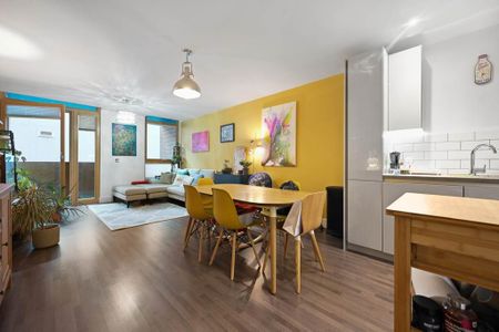 2 bedroom flat to rent - Photo 4