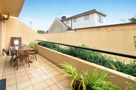 Stylish Inner-City Living in the Heart of Camperdown - Photo 5