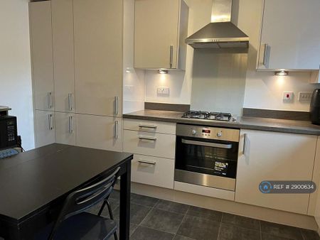 3 bedroom terraced house to rent - Photo 2