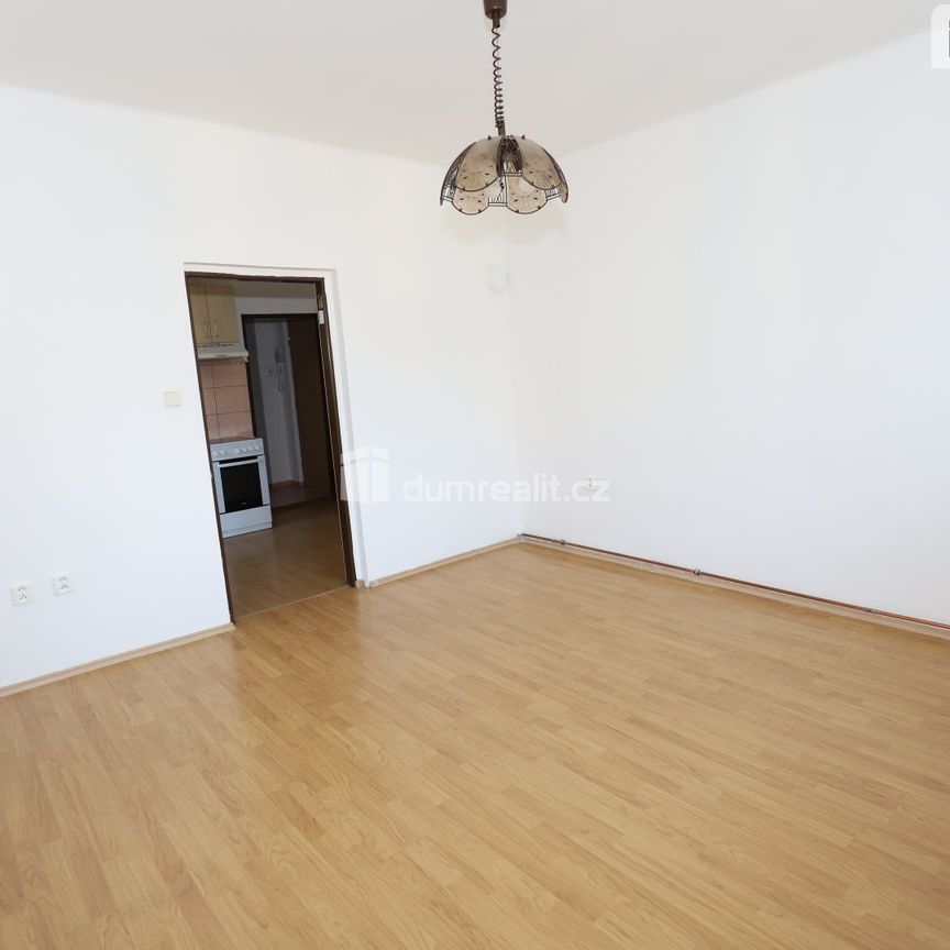 Pronájem bytu 1+1 33 m² - Fotografie 1
