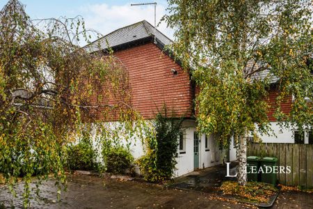 3 bedroom terraced house to rent - Photo 5