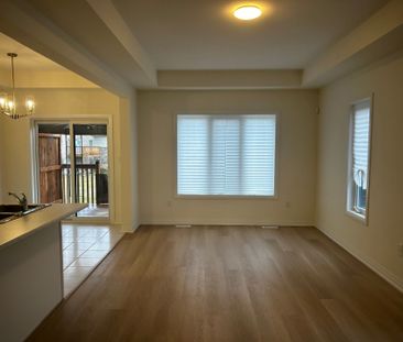 For Lease - 40 Whelan Court, Thorold, Ontario - Photo 4