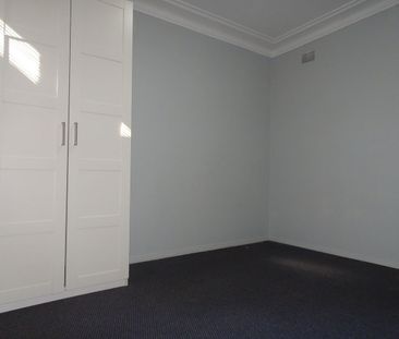 Spacious family home - Photo 3