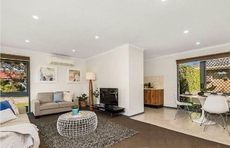 4 Dobell Drive Chelsea VIC - Photo 3