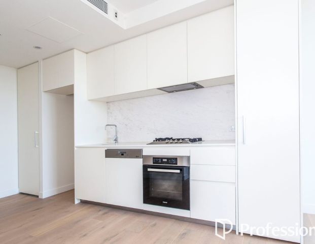 Elevated Living with Panoramic Views - Photo 1