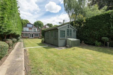 5 bedroom detached house to rent - Photo 3
