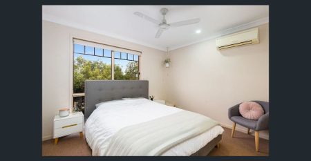 Well presented family home - Photo 3