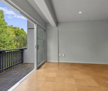 Charming Newly Renovated 2-Bedroom in Heart of Freemans Bay - Photo 1