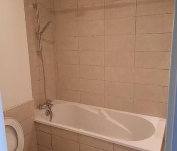 Location appartement 2 pièces 46 m² à Draguignan (83300) - Photo 4