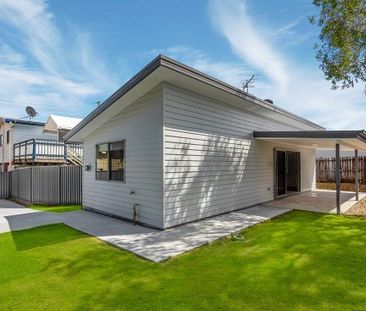 Comfortable living in the heart of Rothwell - Photo 2