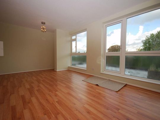 3 bedroom apartment to rent - Photo 1