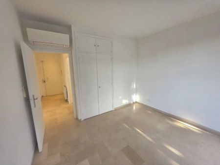 Location Appartement 3 pièces 66m² CANNES 06400 - Photo 4