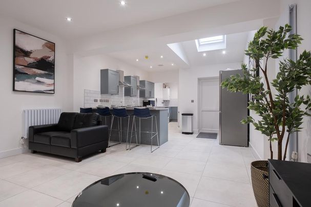 2 bedroom house share to rent - Photo 1