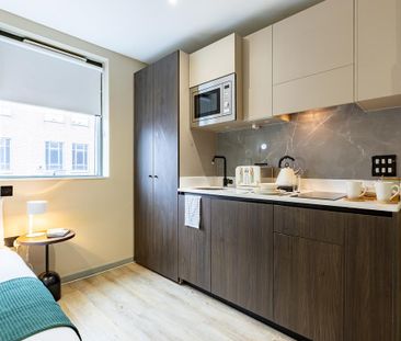 Studio to rent - Photo 1