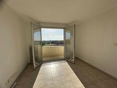 Appartement T2 3eme étage Résidence sécurisée Les Rives d'Ingres Ascenseur Balcon Parking - Photo 4