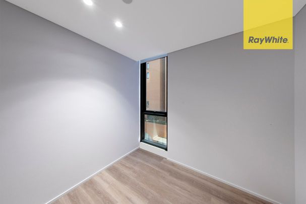 Elevated Three Room Apartment |Peak Urban Living Perched On Upper Floor with Resort Amenities - Photo 1