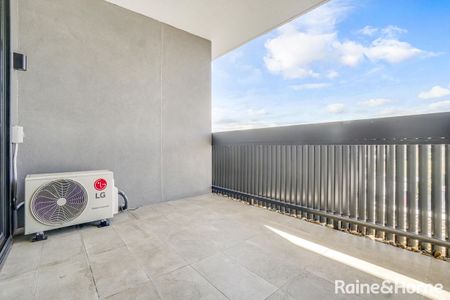 Convenient Living Apartment - Photo 5