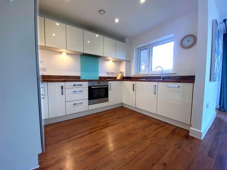 2 bedroom apartment to rent - Photo 2