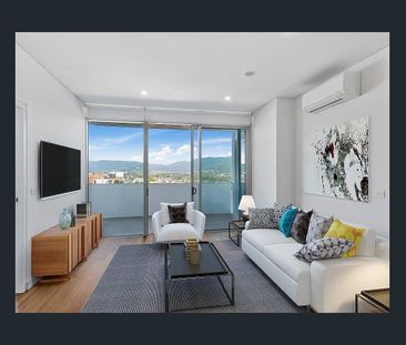 Stylish Two-Bedroom in Prestigious Signature Building - Photo 5