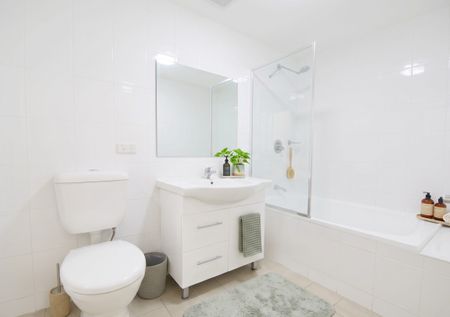 Modern & Convenient 2 Bedroom Apartment in the Heart of St Marys - Photo 5